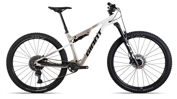 Xe đạp địa hình thể thao Giant STANCE PRO 2027***